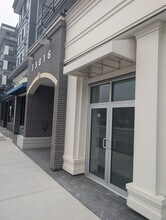 33816 S Fraser Way, Abbotsford, BC for lease Interior Photo- Image 1 of 5