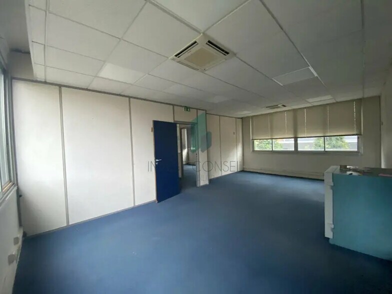 Flex dans Gennevilliers à louer - Photo du bâtiment - Image 2 de 6