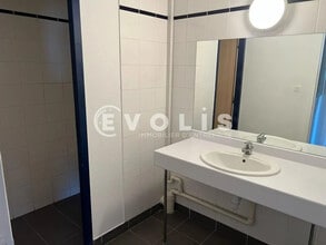 916 Rue De La Craz, Dagneux for lease Interior Photo- Image 1 of 2