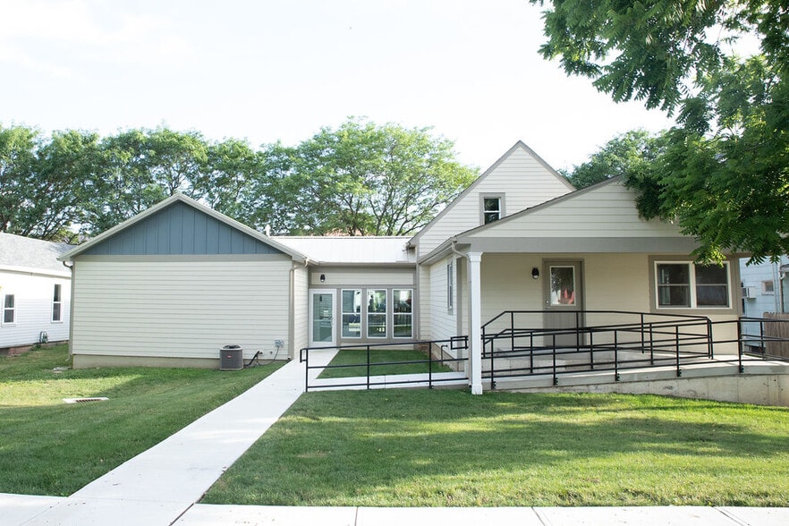 60 E Waterloo St, Canal Winchester, OH à louer - Photo du bâtiment - Image 2 de 19