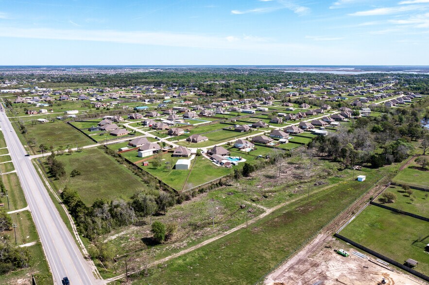 COM RES 1 FM 3180, Mont Belvieu, TX à vendre - Aérien - Image 3 de 4