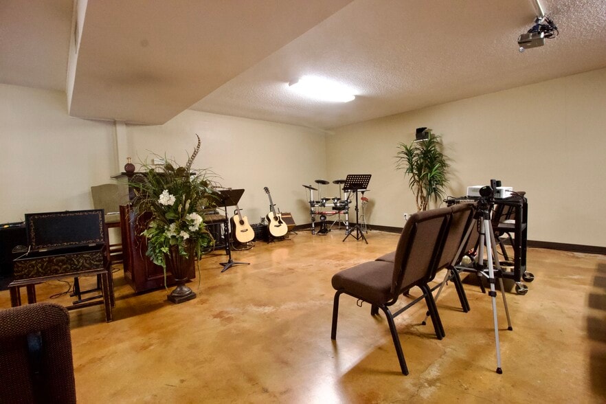 2320 N Galveston Ave, Pearland, TX for sale - Building Photo - Image 3 of 16