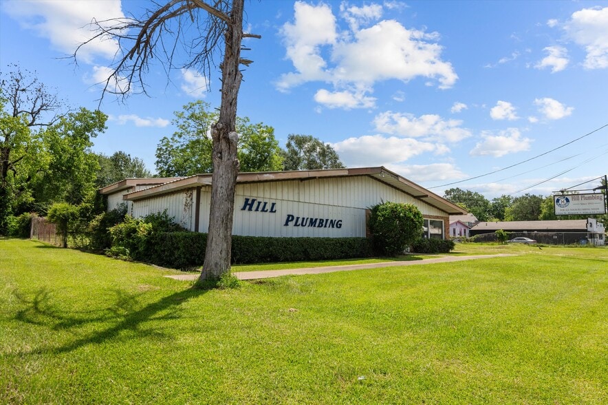 1403 Crockett St, Lufkin, TX for sale - Building Photo - Image 2 of 33