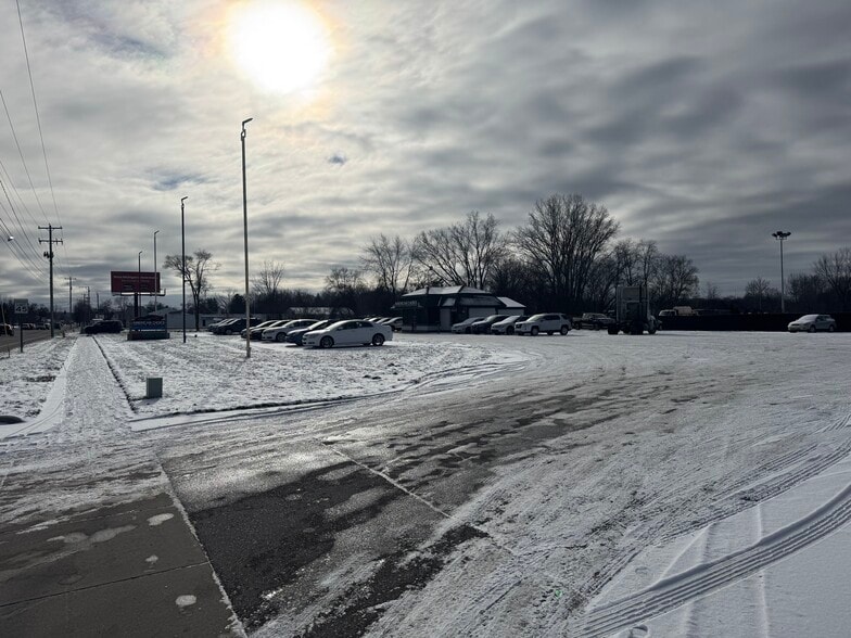 5873 S Division Ave, Grand Rapids, MI à louer - Photo du bâtiment - Image 2 de 5