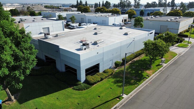 Plus de détails pour 1481 S Balboa Ave, Ontario, CA - Industriel à louer
