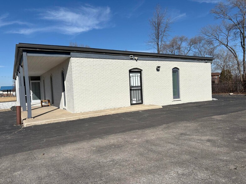 1203 Sheffield Ave, Dyer, IN à louer - Photo du bâtiment - Image 2 de 11