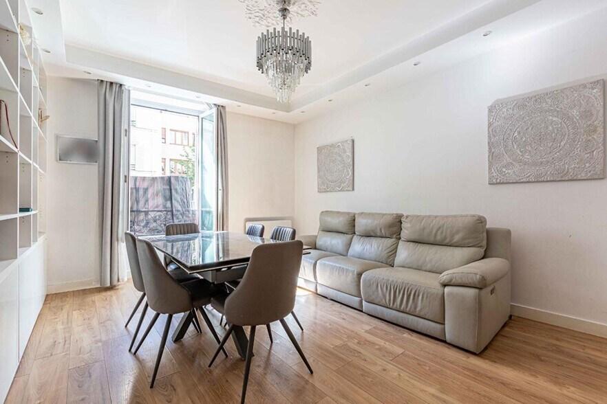 Immeuble residentiel dans Neuilly-sur-Seine à vendre - Photo du bâtiment - Image 2 de 8
