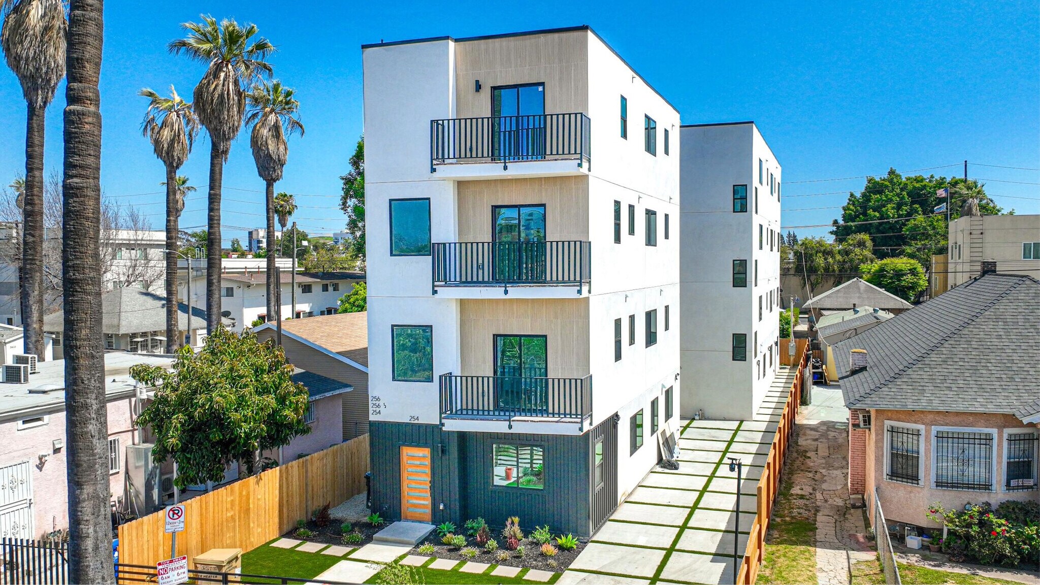 1254 W 36th St, Los Angeles, CA à vendre Photo du bâtiment- Image 1 de 1