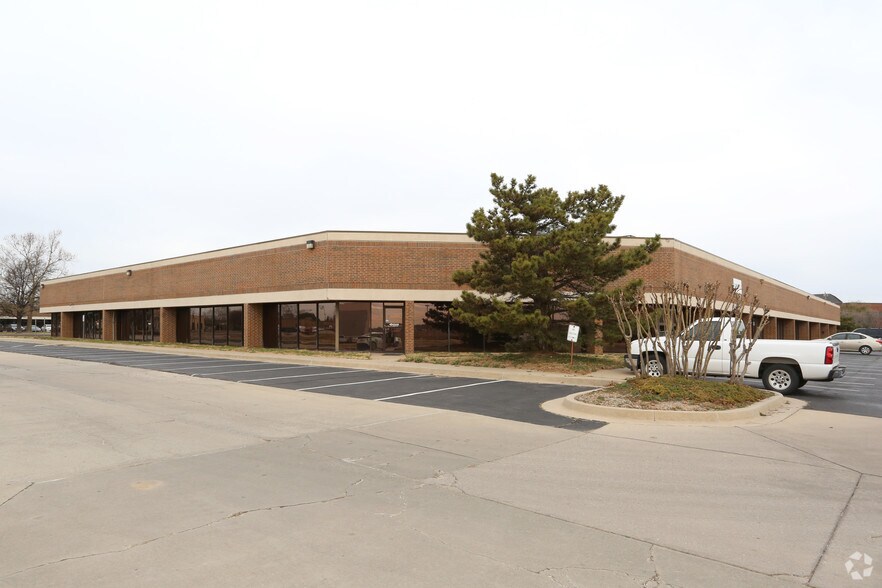 4141-4149 Highline Blvd, Oklahoma City, OK à louer - Photo du bâtiment - Image 3 de 3
