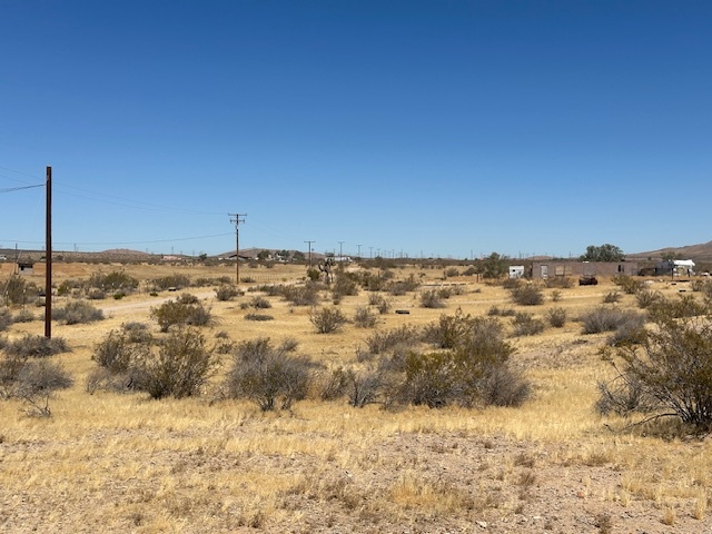 Harris Ln, Apple Valley, CA à vendre - Photo du bâtiment - Image 2 de 12