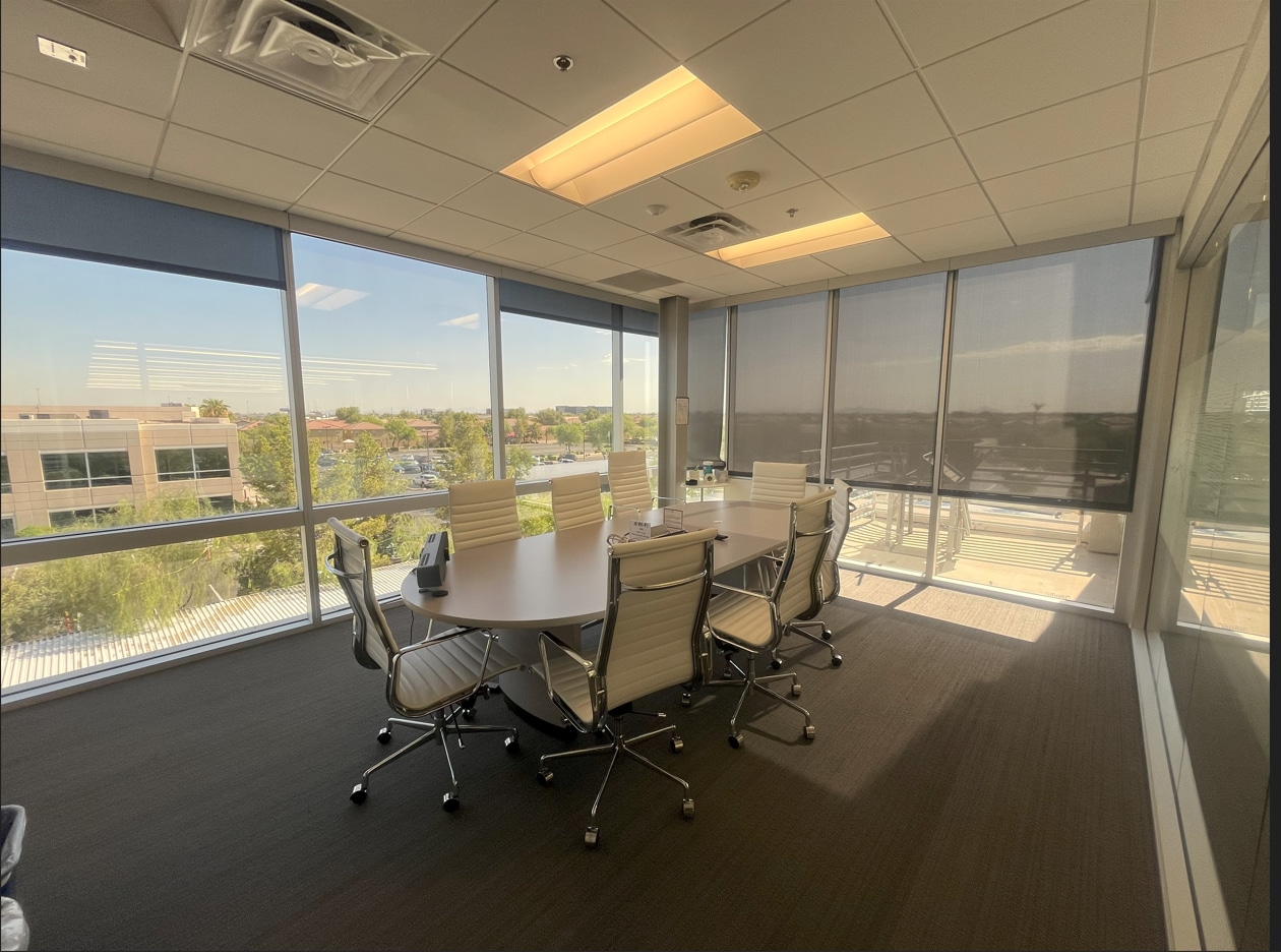 1860 N 95th Ln, Phoenix, AZ for lease Interior Photo- Image 1 of 19