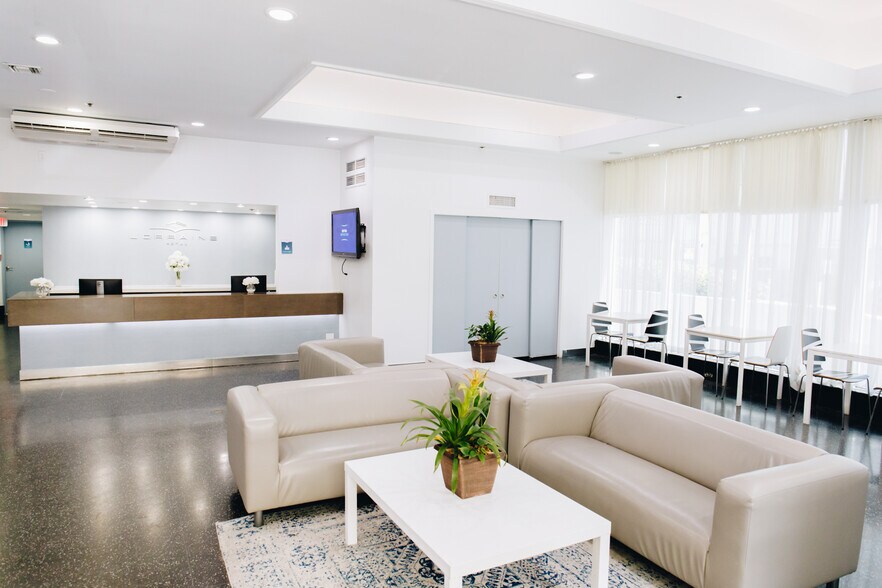 2601 Collins Ave, Miami Beach, FL à vendre - Photo intérieure - Image 3 de 8