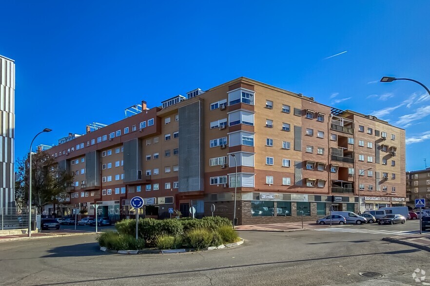 Calle Villaverde, 2, Parla, Madrid for sale - Primary Photo - Image 1 of 2