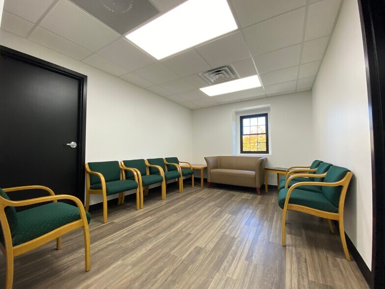 1467 Union Valley Rd, West Milford, NJ à louer - Photo du bâtiment - Image 2 de 16