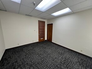 153-191 High St SE, Salem, OR à louer Photo intérieure- Image 2 de 3