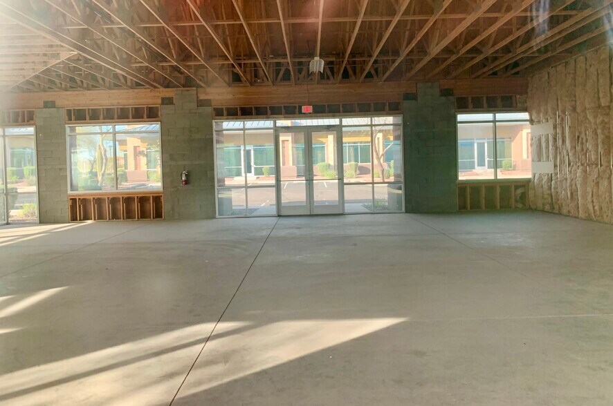 41810 N Venture Dr, Phoenix, AZ à vendre - Photo du bâtiment - Image 3 de 5