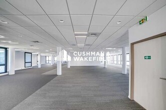 61-63 Avenue Paul Krüger, Villeurbanne for lease Interior Photo- Image 2 of 11