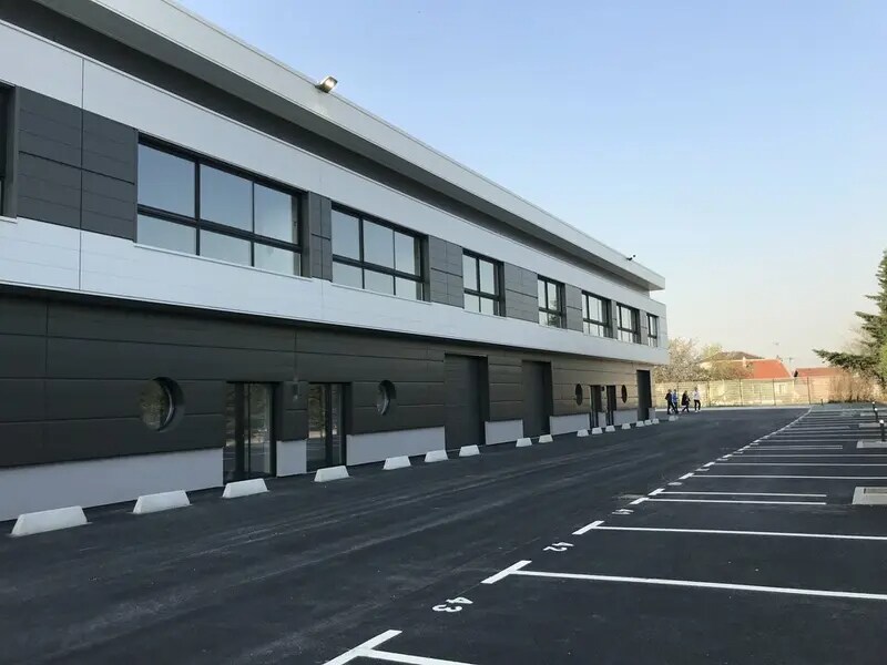 Flex dans Les Pavillons-sous-Bois à louer Photo du bâtiment- Image 1 de 3