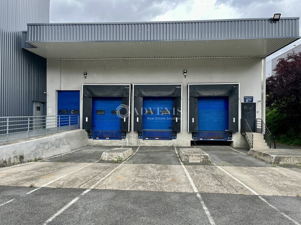 Industrial in Le Blanc-Mesnil for lease Building Photo- Image 1 of 11