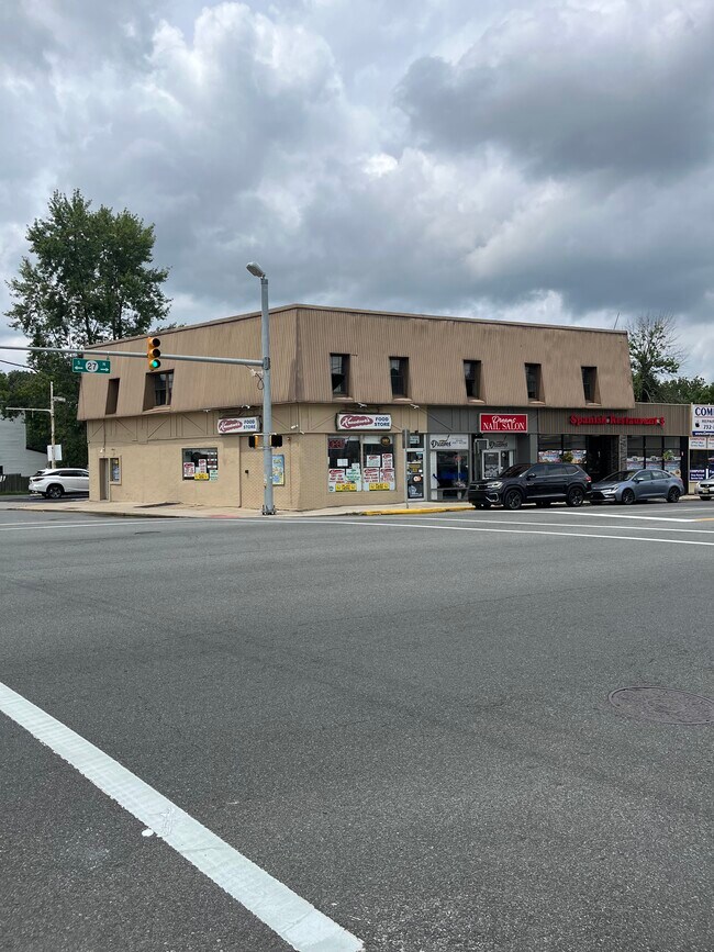 More details for 978 Saint Georges Ave, Rahway, NJ - Office/Retail, Retail for Lease