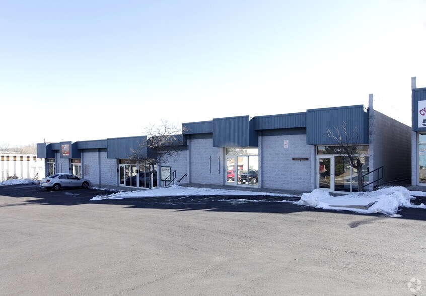 3445 N Chelton Loop, Colorado Springs, CO à vendre - Photo du bâtiment - Image 3 de 4