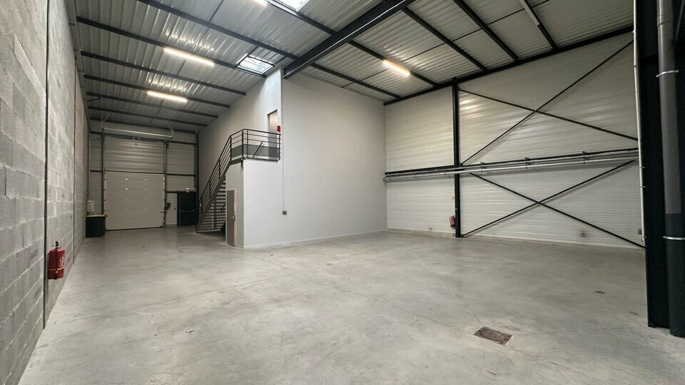 150 Bis Rue Ampère, Genay à vendre - Photo du bâtiment - Image 3 de 21
