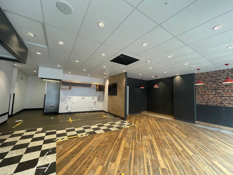 446-450 Union St, Aberdeen for lease - Building Photo - Image 2 of 4