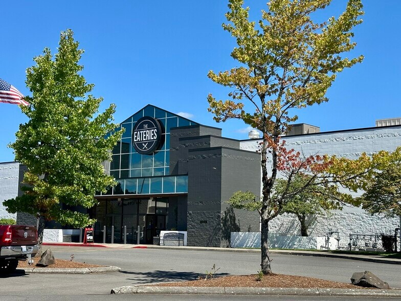 351 Three Rivers Dr, Kelso, WA à louer - Photo du bâtiment - Image 1 de 24