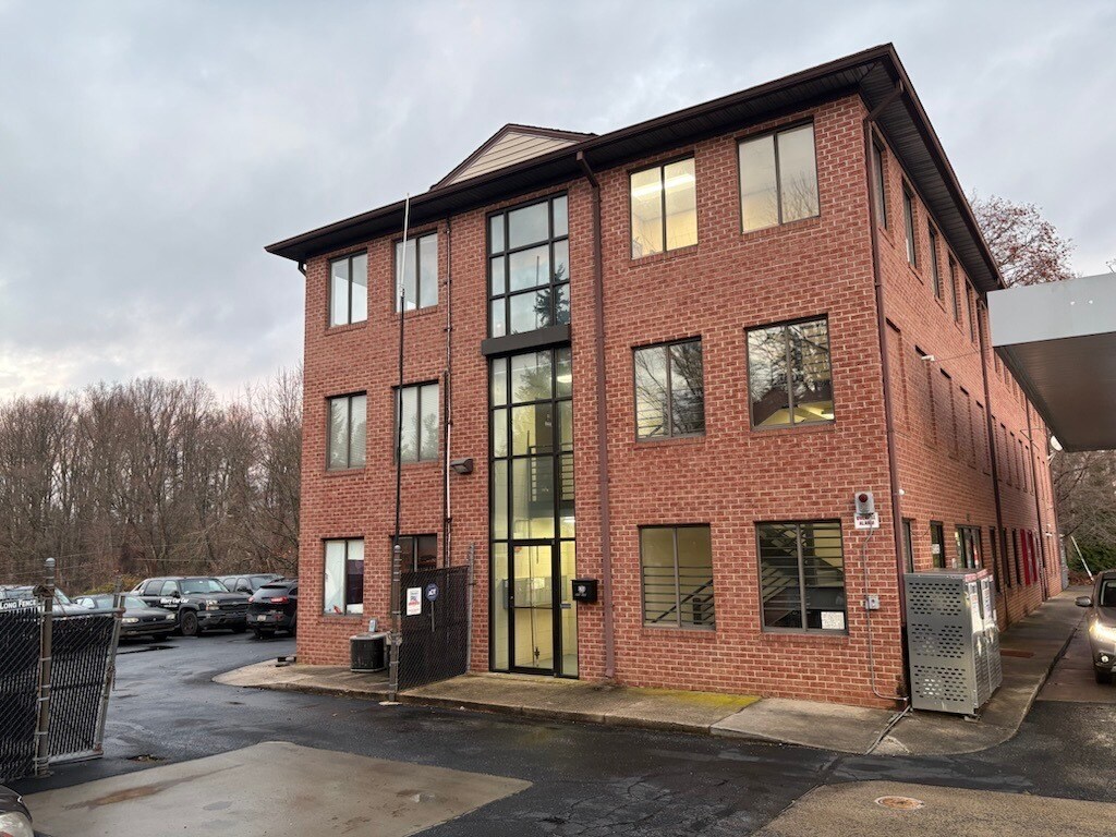 501 Olney Sandy Spring Rd, Sandy Spring, MD for lease Building Photo- Image 1 of 2