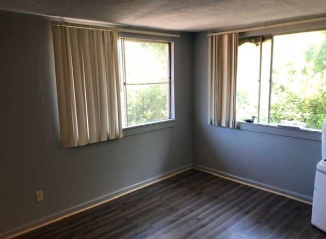 1104 N Scott Ave, Belton, MO à vendre - Photo intérieure - Image 3 de 23