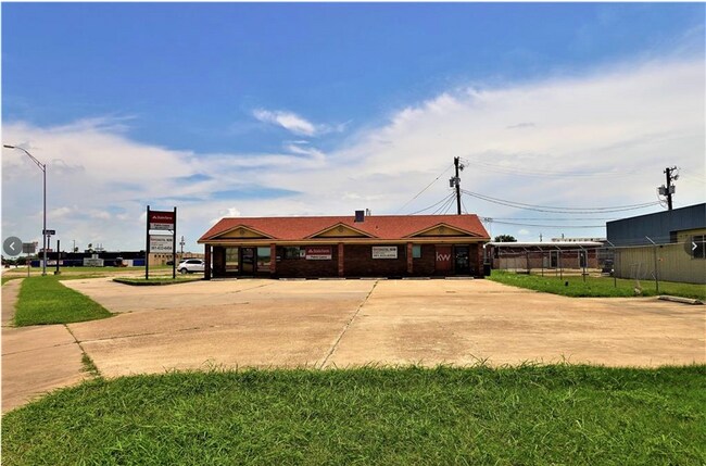 More details for 902 US Highway 181, Portland, TX - Office for Sale