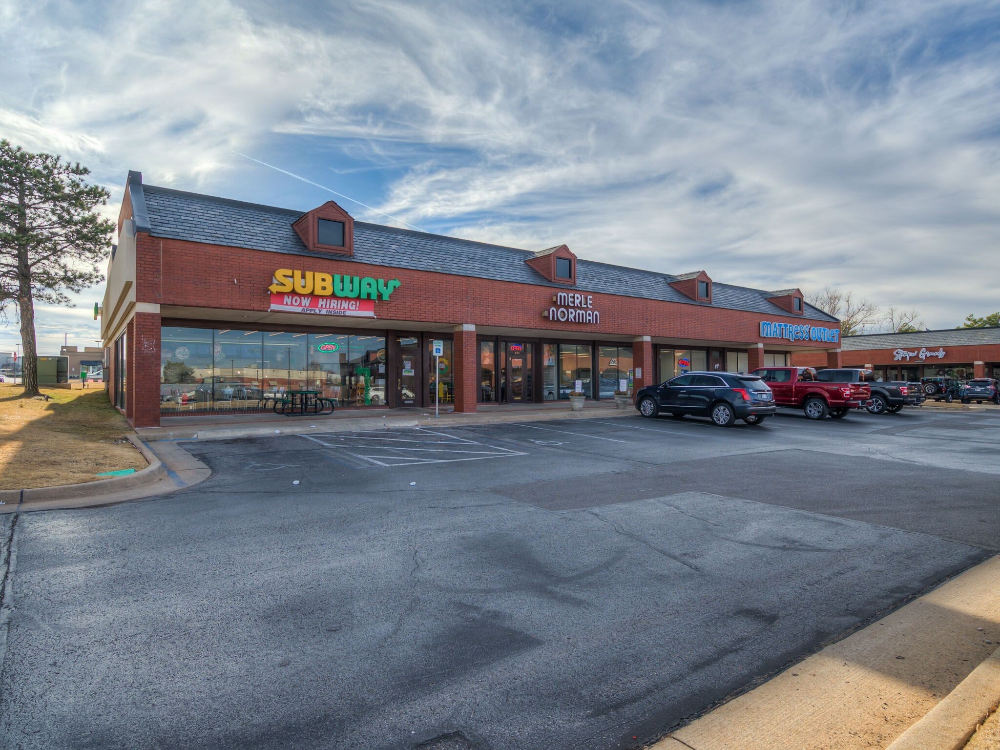 7101 NW Expressway St, Oklahoma City, OK for sale Primary Photo- Image 1 of 1