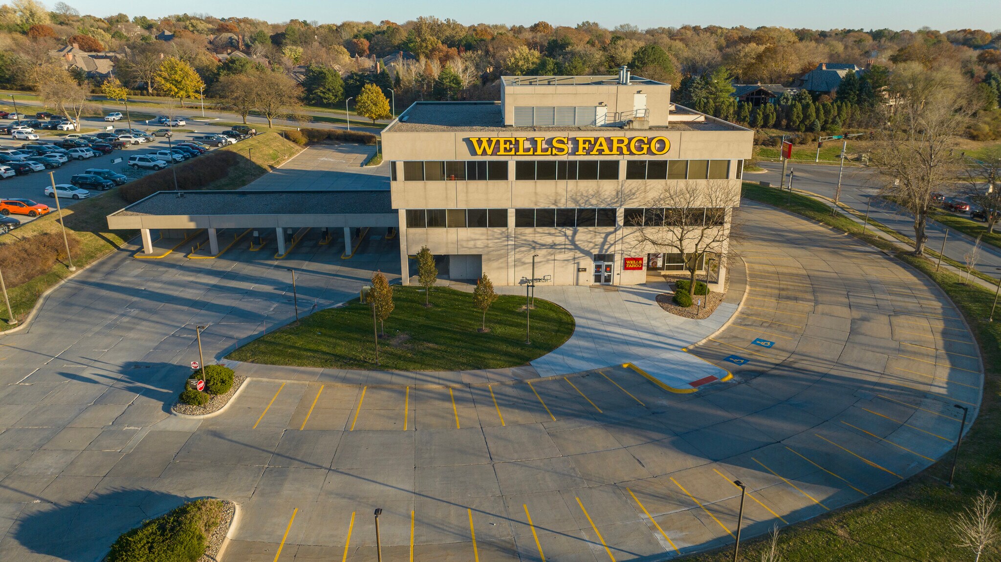 10010 Regency Cir, Omaha, NE for sale Building Photo- Image 1 of 12