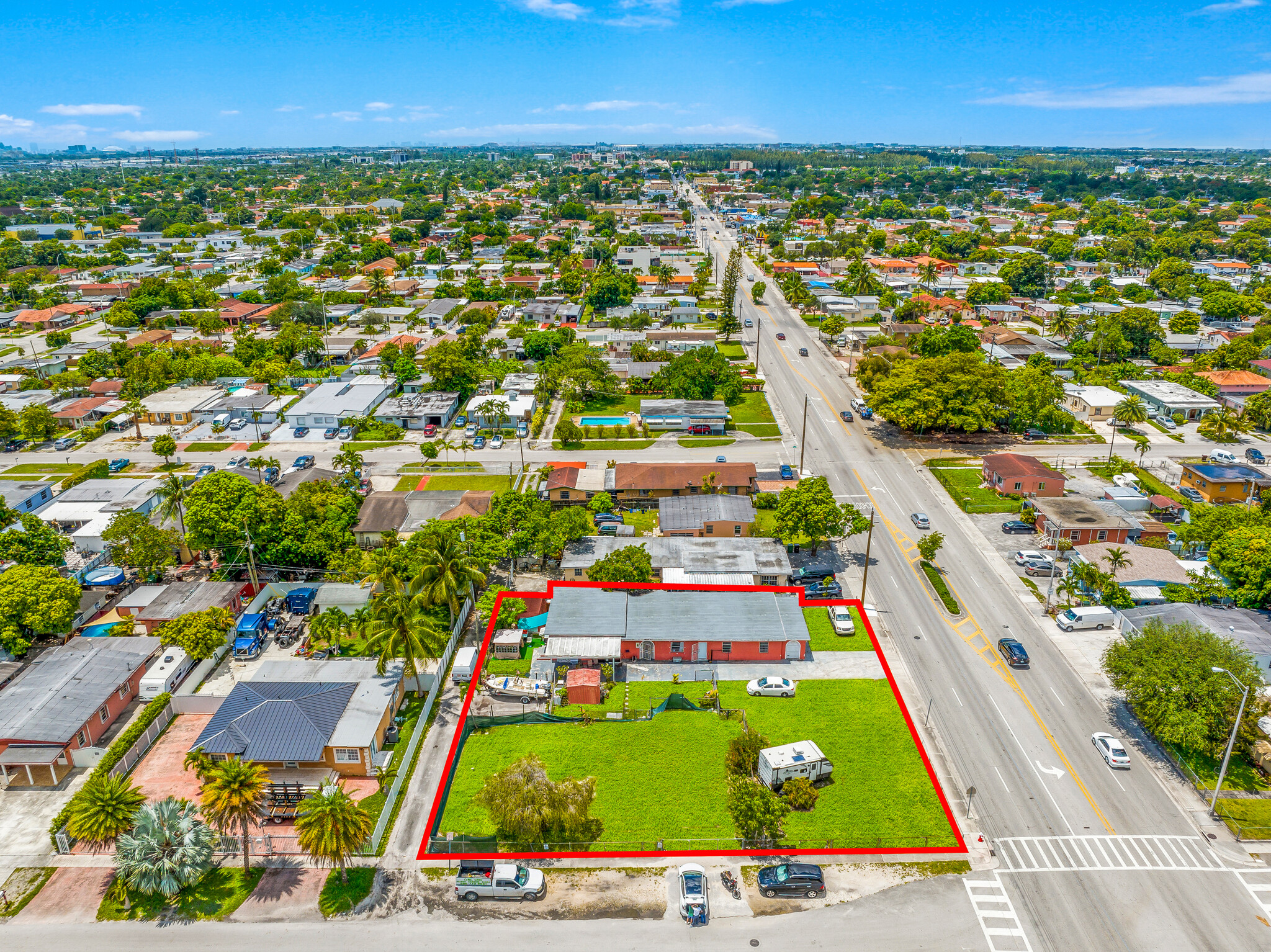 410 E 47th St, Hialeah, FL à vendre Photo principale- Image 1 de 6