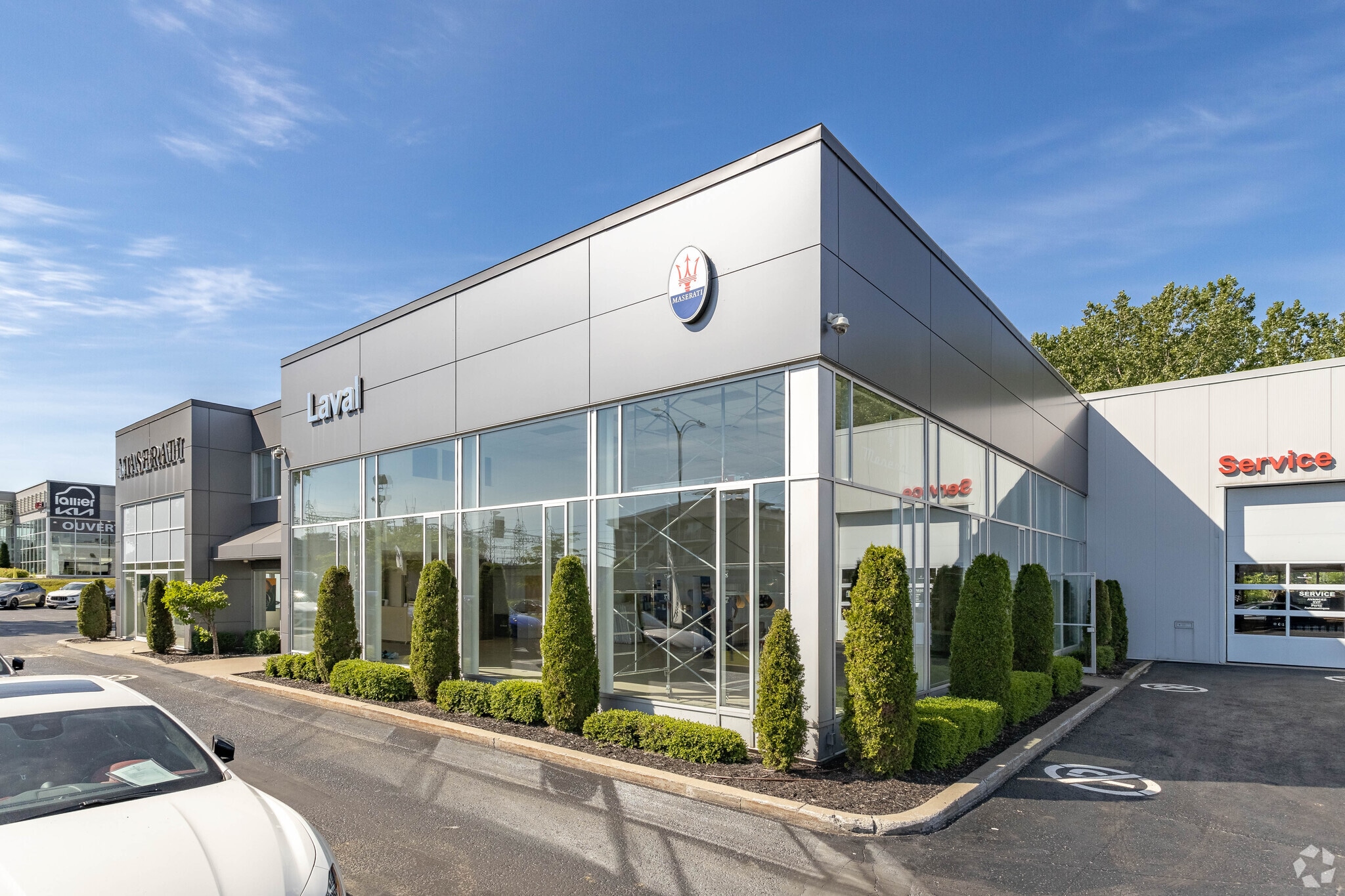 1750 Boul Chomedey, Laval, QC à louer Photo principale- Image 1 de 5