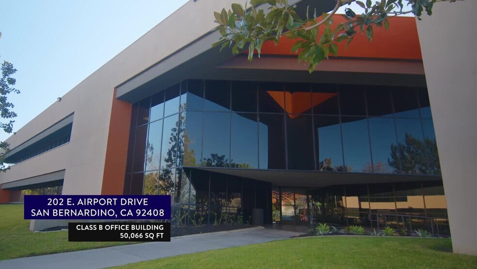 202 E Airport Dr, San Bernardino, CA à louer - Vidéo sur l’inscription commerciale - Image 2 de 8