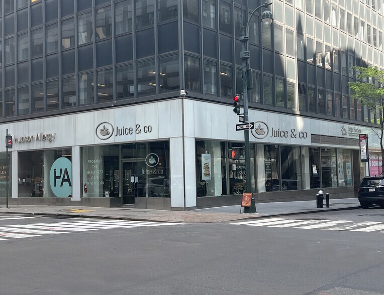 485 Lexington Ave, New York, NY à louer - Photo du bâtiment - Image 2 de 5