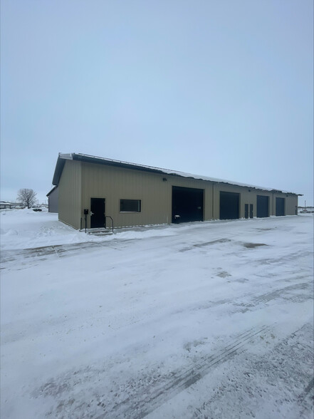 6863 10th Ave SW, Rochester, MN for lease - Building Photo - Image 2 of 19