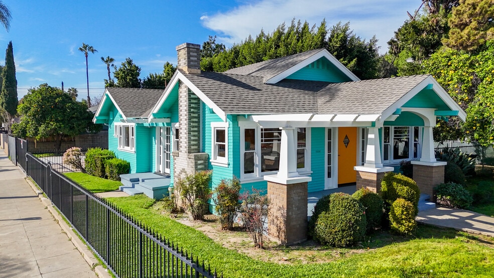 1204 N Ross St, Santa Ana, CA for lease - Building Photo - Image 2 of 30