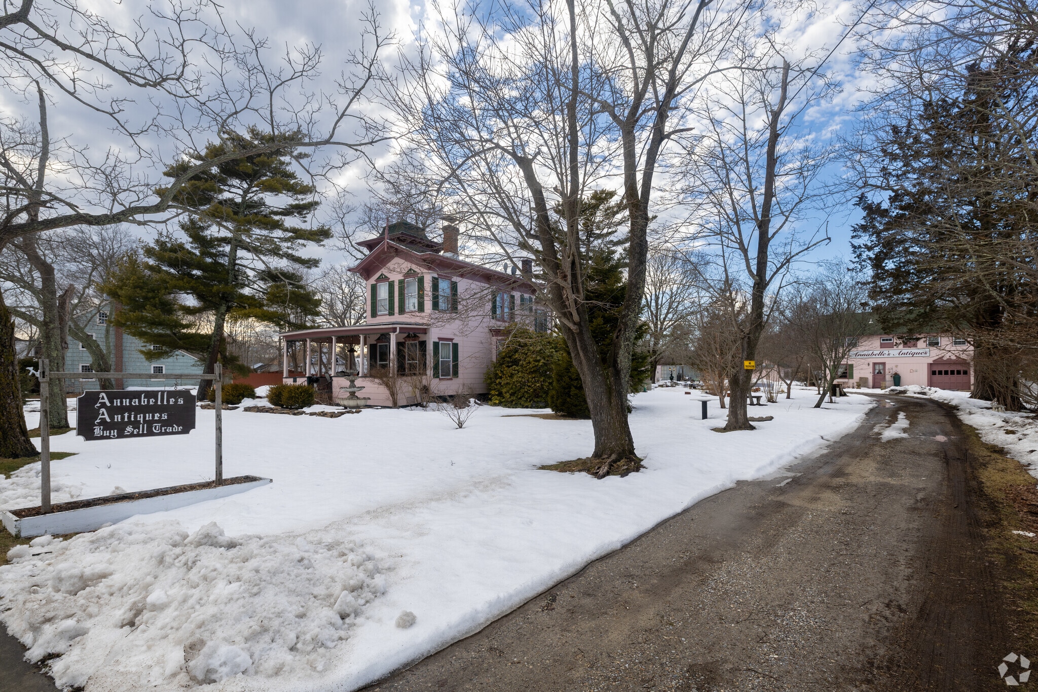 449 Montauk Hwy, East Moriches, NY for sale Primary Photo- Image 1 of 3