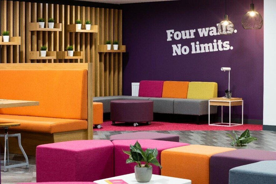 Courtwick Lane, Littlehampton for lease - Interior Photo - Image 1 of 19