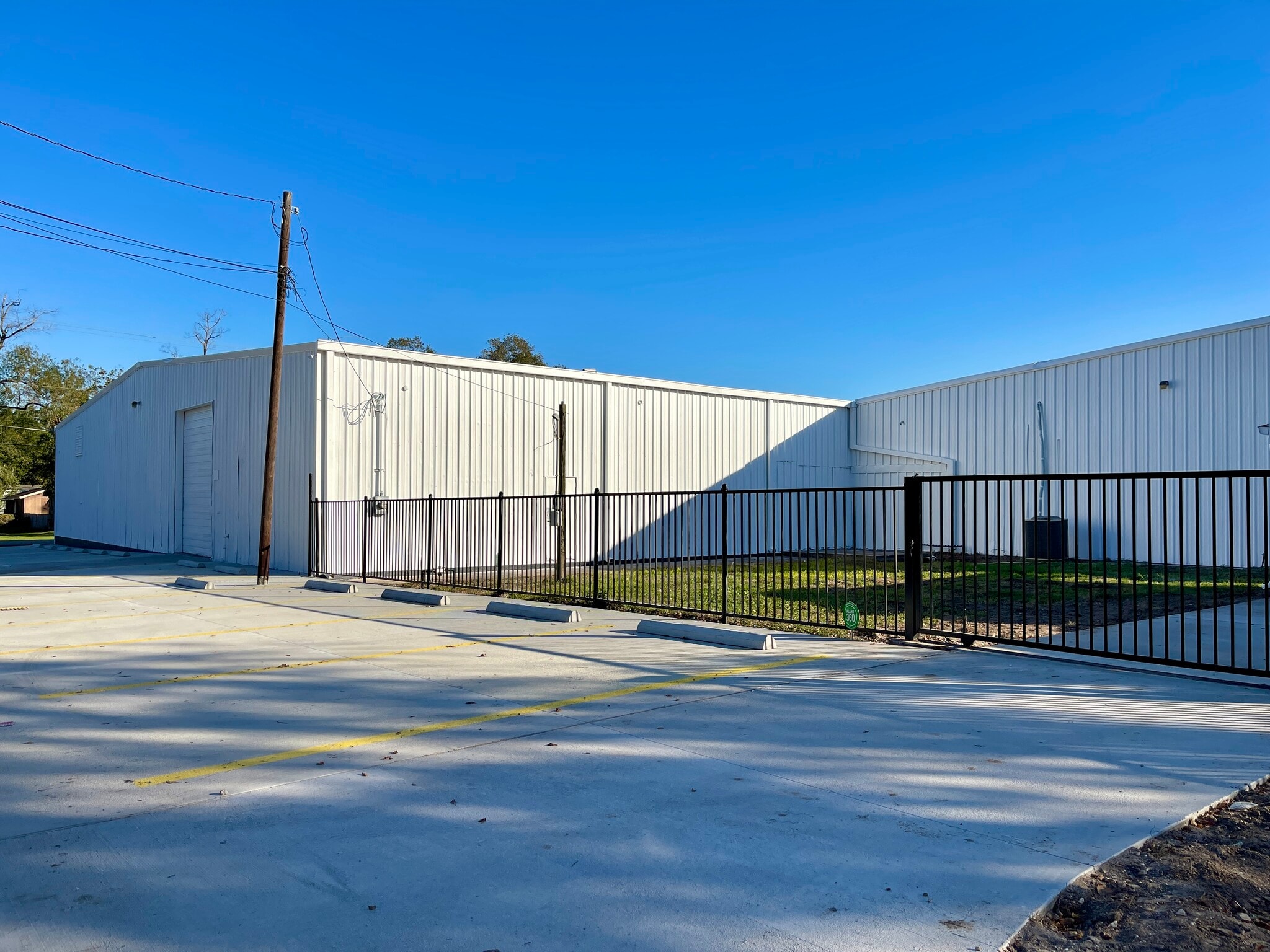 14236 Gainesville St, Houston, TX for lease Primary Photo- Image 1 of 22