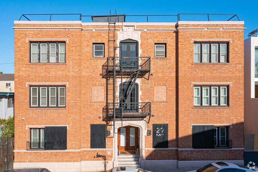29 Navy St, Venice, CA à vendre - Photo du bâtiment - Image 2 de 36