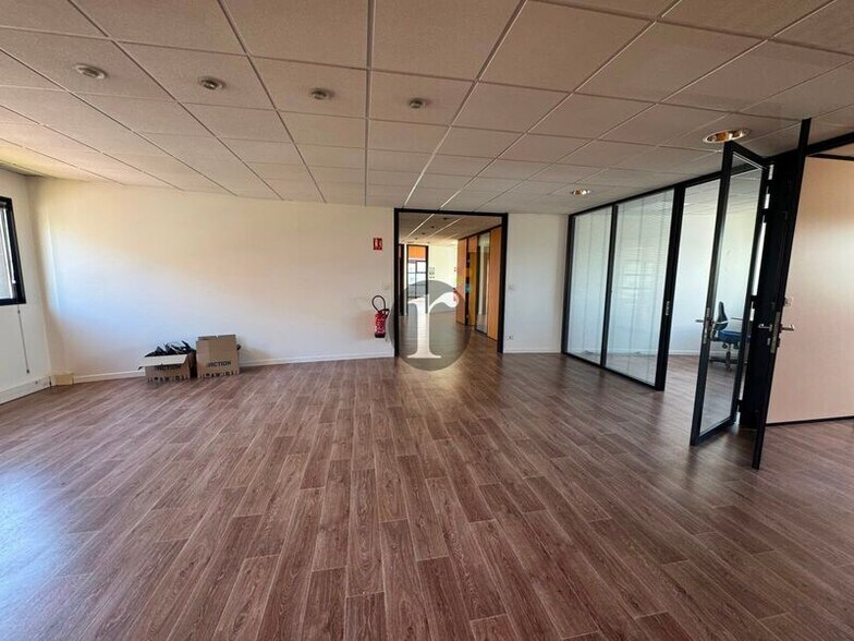 Office in Marcq-en-Baroeul for sale - Interior Photo - Image 2 of 3