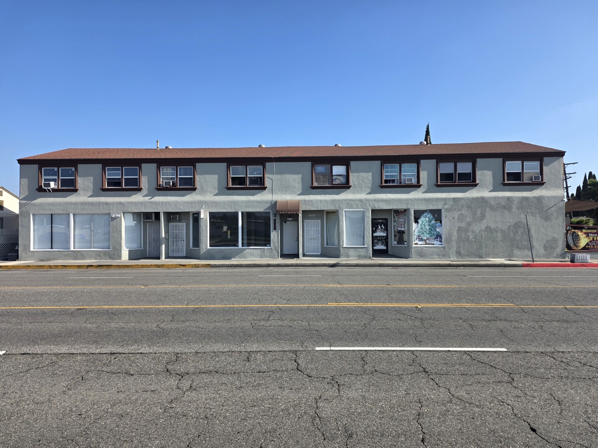 4010-4018 W Commonwealth Ave, Fullerton, CA à louer Photo intérieure- Image 1 de 10