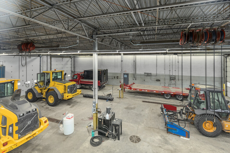 931 Interchange Dr, Holland, MI à louer - Photo du bâtiment - Image 3 de 5