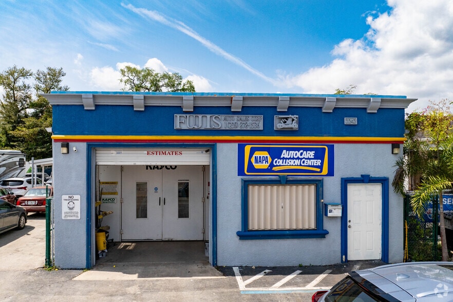 2242 Fowler St, Fort Myers, FL for sale - Building Photo - Image 3 of 19