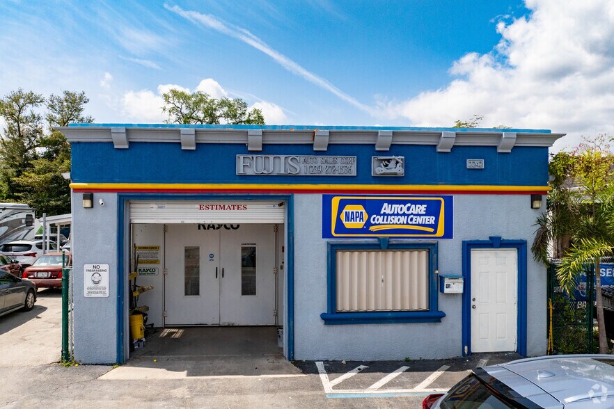 2242 Fowler St, Fort Myers, FL à vendre - Photo du bâtiment - Image 3 de 19