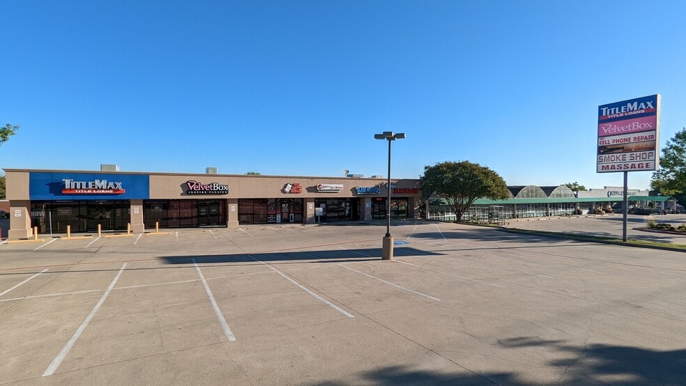 413 E Round Grove Rd, Lewisville, TX for lease - Building Photo - Image 3 of 3
