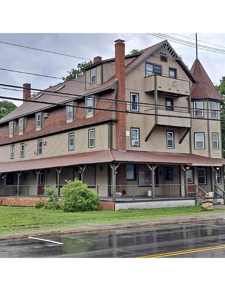 19 Main St, North Woodstock, NH à vendre - Photo du bâtiment - Image 1 de 1